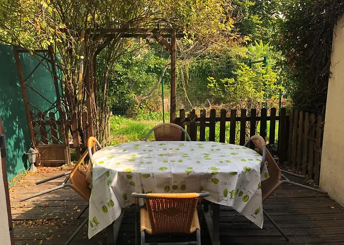 F2 Avec Terrasse *